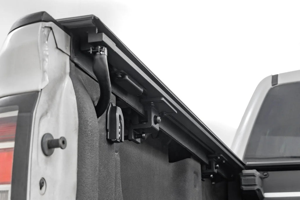Rough Country Powered Bed Cover | 6'7" Bed | GM 1500 2WD/4WD (2014-2019 Classic) - Additional View 6