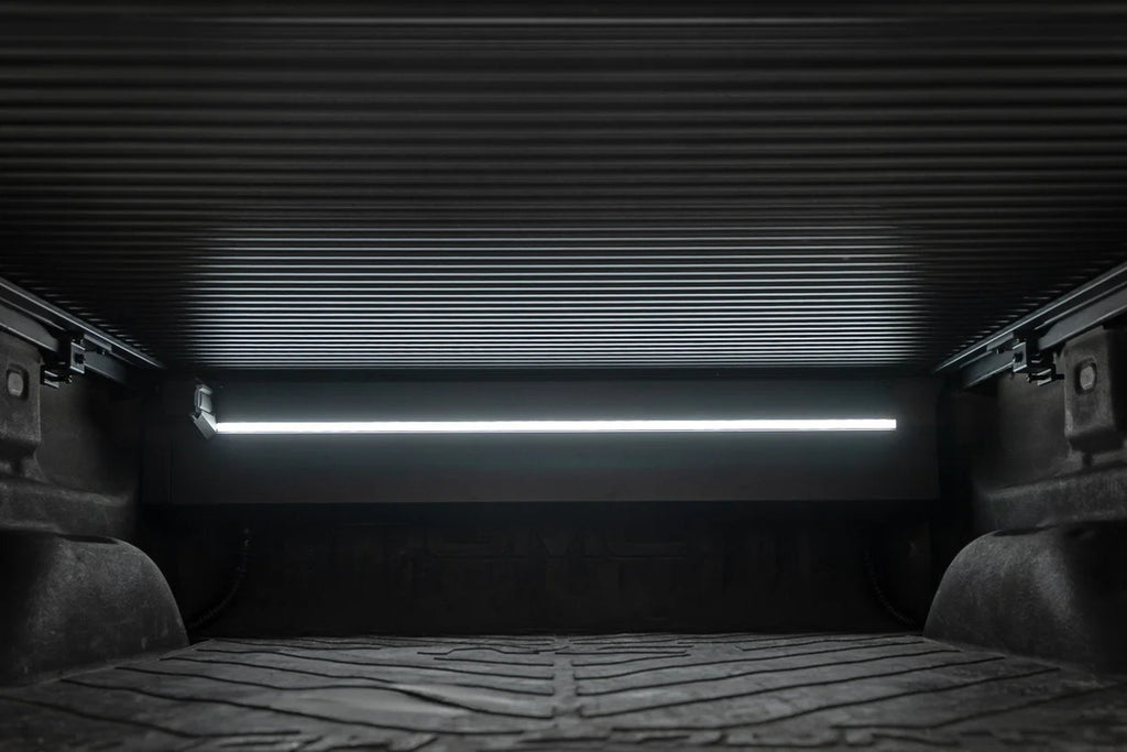 Rough Country Powered Retractable Bed Cover | 5'9" Bed | GM 1500 (14-18) / 2500 (14-19) 51214550 - Installation View