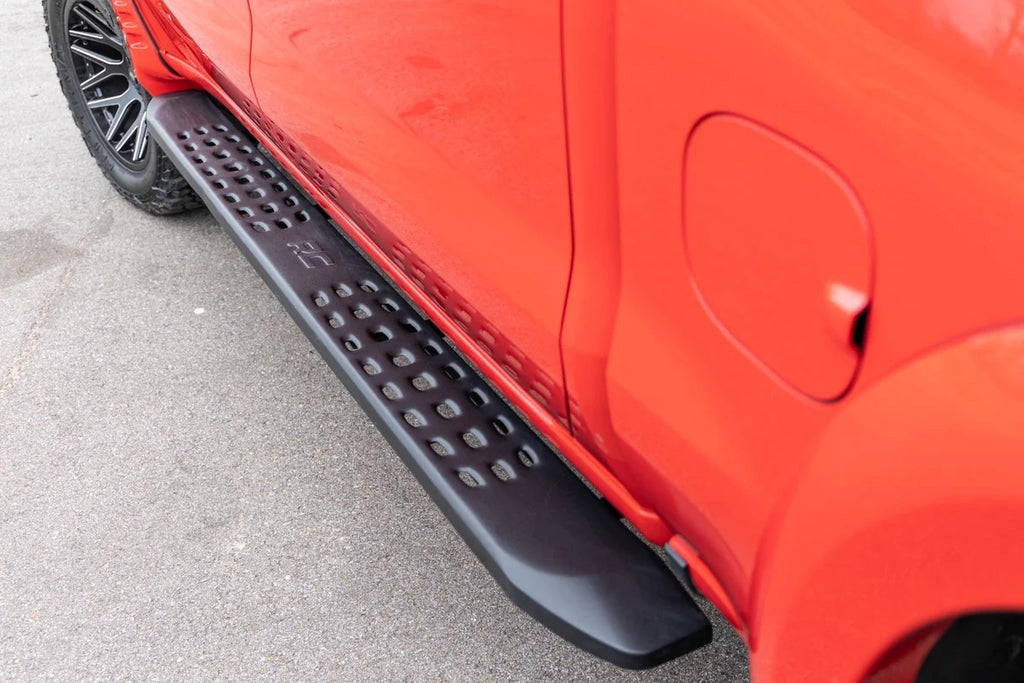 Rough Country RPT2 Running Boards | Crew Cab | Black | Chevy/GMC 1500/2500HD/3500HD (19-24) 44002 - Additional View 6