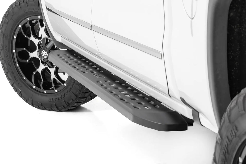 Rough Country RPT2 Running Boards | Crew Cab | Chevy/GMC 1500/2500HD/3500HD (07-18 & Classic) 44001 - Main Product View