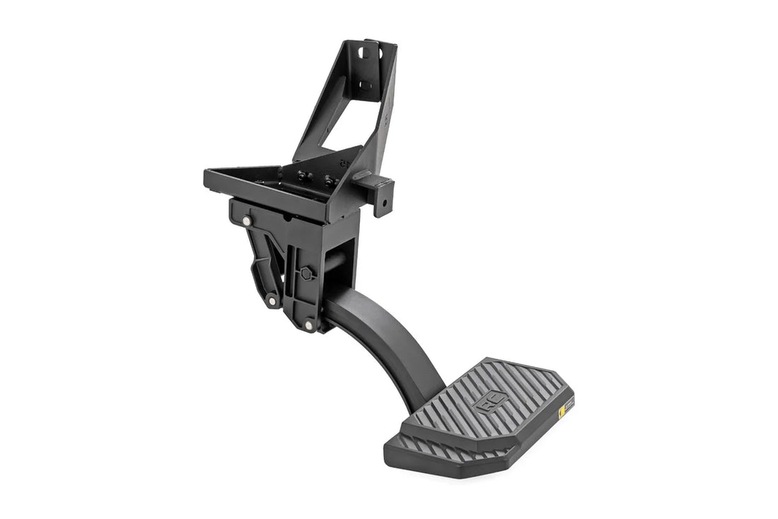 Rough Country Retractable Bed Step | Manual Pull | Chevy/GMC 2500HD/3500HD (15-19) PW059391 - Installation View
