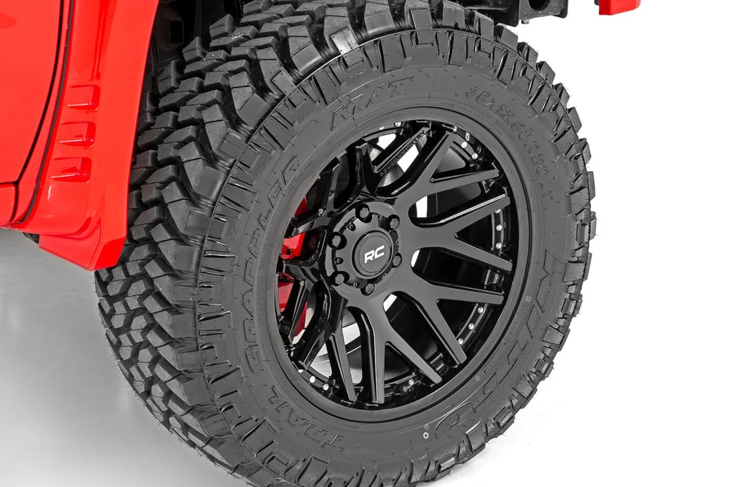 Rough Country Rough Country 95 Series Wheel | One-Piece | Gloss Black | 20x10 | 8x6.5 | -19mm 95201010 - Installation View