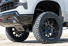 Load image into Gallery viewer, Rough Country Rough Country 96 Series Wheel | One-Piece | Gloss Black | 22x10 | 6x5.5 | -19mm 96221012 - Side View