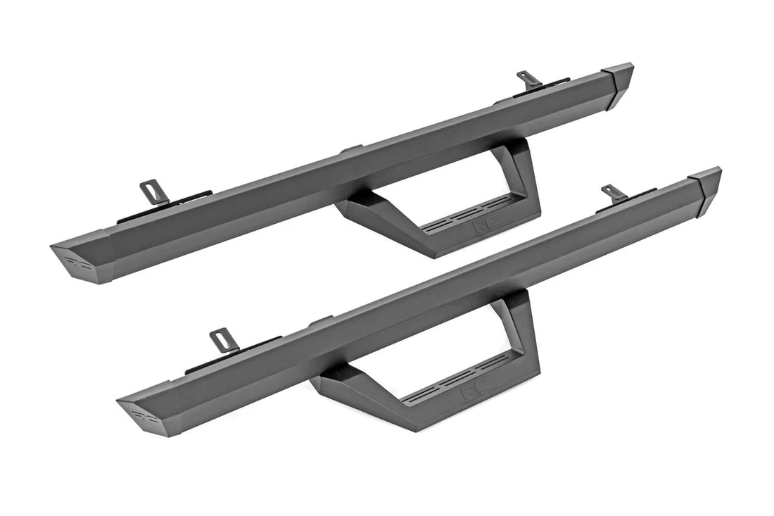 Rough Country SRX2 Adjustable Aluminum Step | Ford Bronco (2 Door) 4WD (2021-2024) 51081 - Installation View