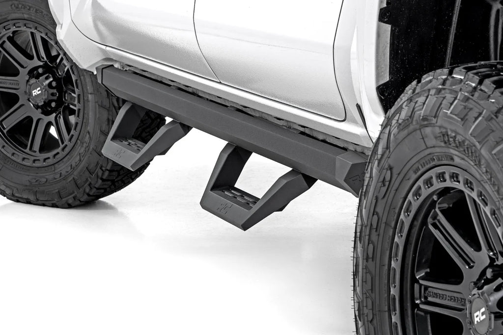 Rough Country SRX2 Adjustable Aluminum Steps | Double Cab | Toyota Tacoma 2WD/4WD (24-25) - Main Product View