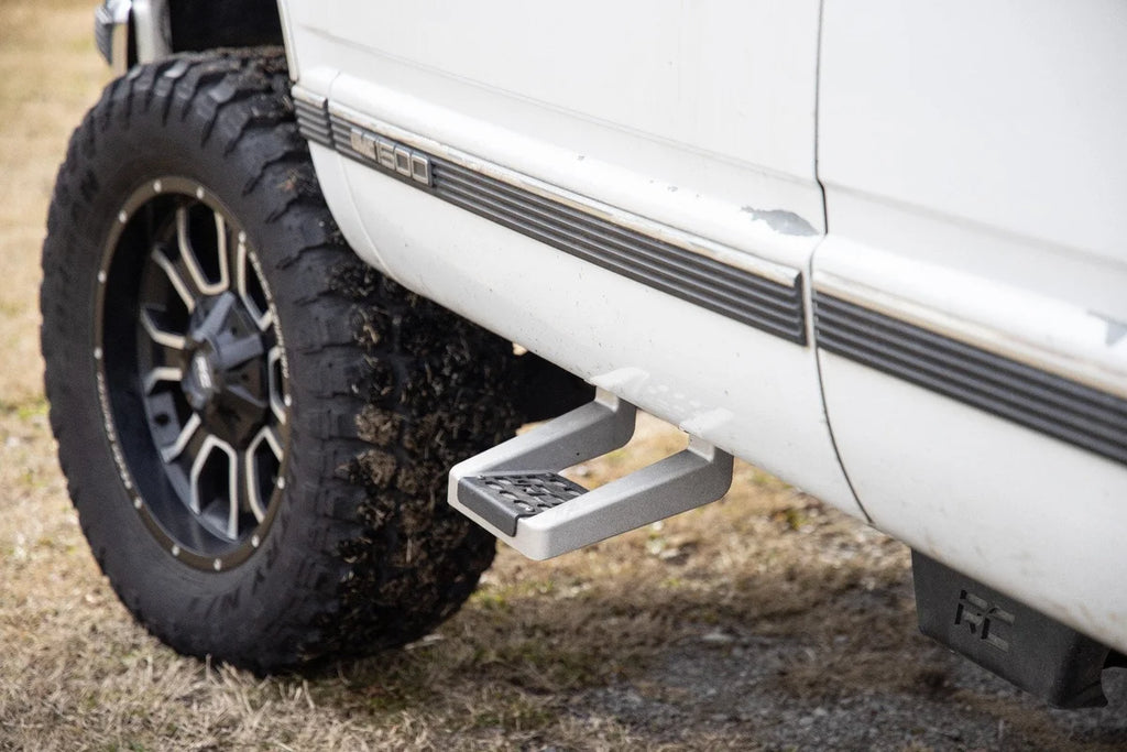 Rough Country Single Hoop Step | Universal | Alum | Pair | Multiple Makes & Models (Chevy/Ford/GMC/Ram) 117510 - Main Prod...