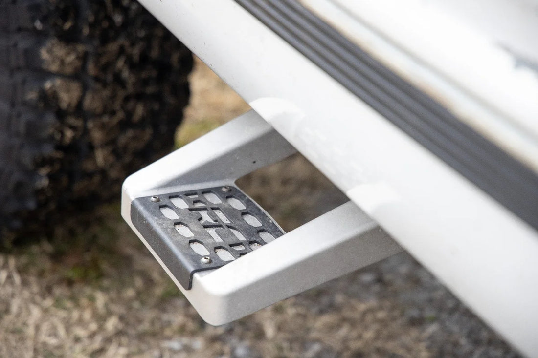 Rough Country Single Hoop Step | Universal | Alum | Pair | Multiple Makes & Models (Chevy/Ford/GMC/Ram) 117510 - Installat...