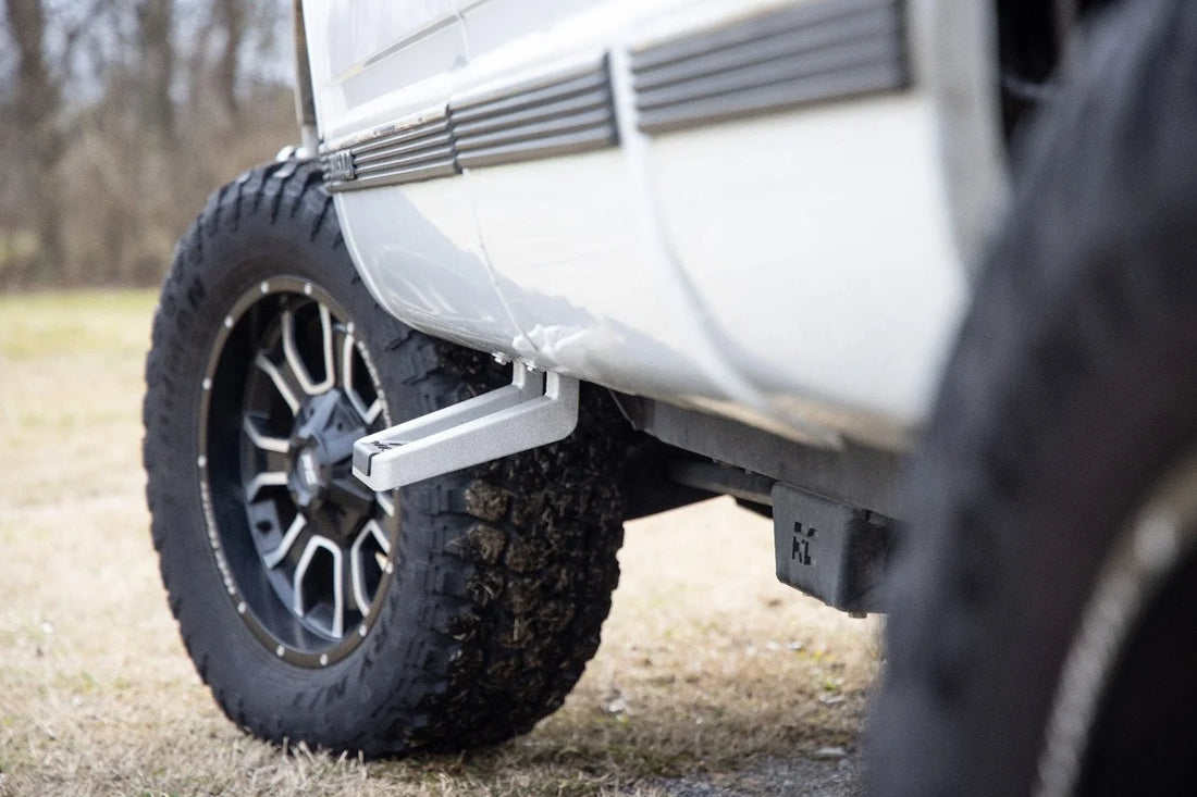 Rough Country Single Hoop Step | Universal | Alum | Pair | Multiple Makes & Models (Chevy/Ford/GMC/Ram) 117510 - Additiona...
