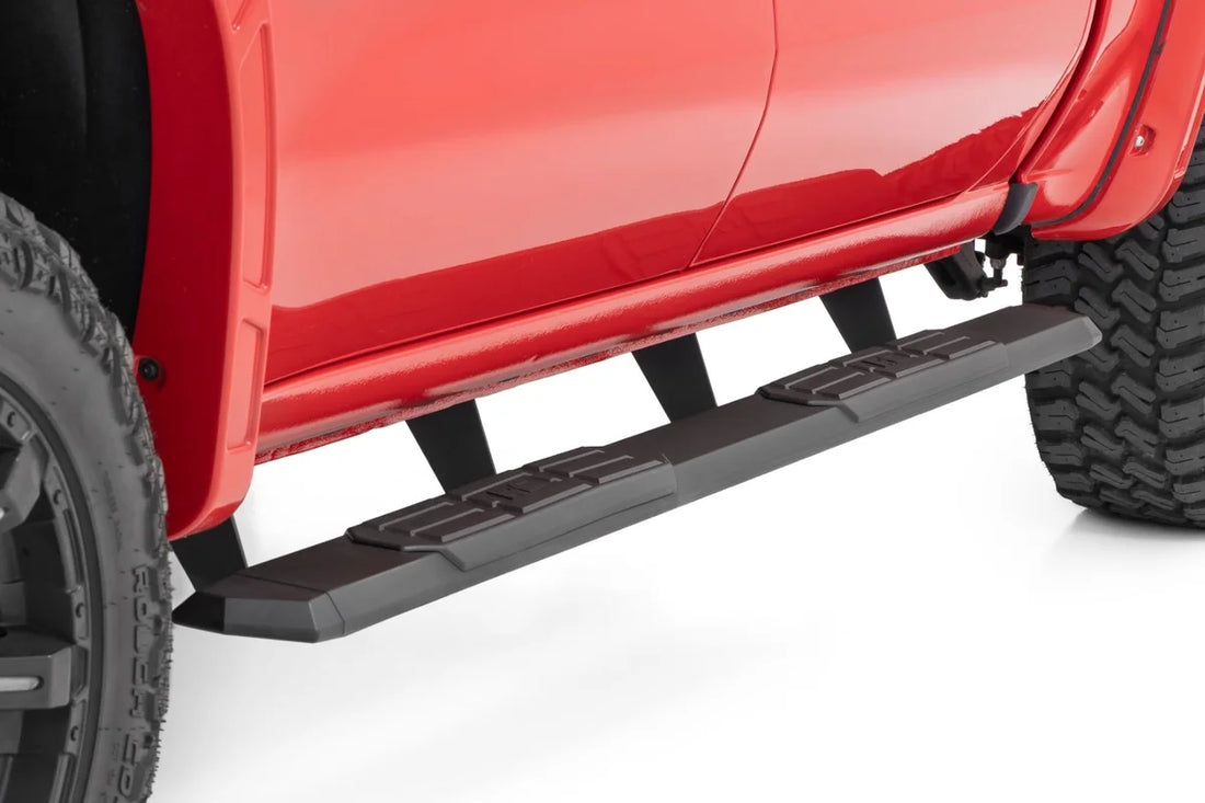 Rough Country TR2 Running Boards | Chevy/GMC 1500/2500HD/3500HD (19-26) 25001 - Installation View
