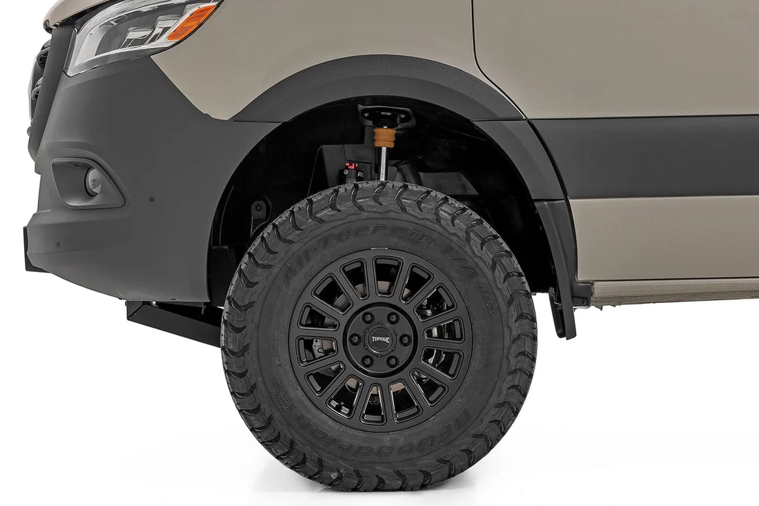 Rough Country Tire Clearance Kit | Mercedes-Benz Sprinter 2500/Sprinter 3500 (19-25) 13015 - Installation View