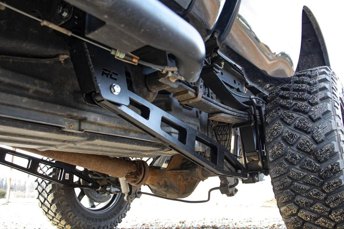 Rough Country Traction Bar Kit | 0-3 Inch Lift | Ford F-250 Super Duty 4WD (2008-2016) 51005 - Back View