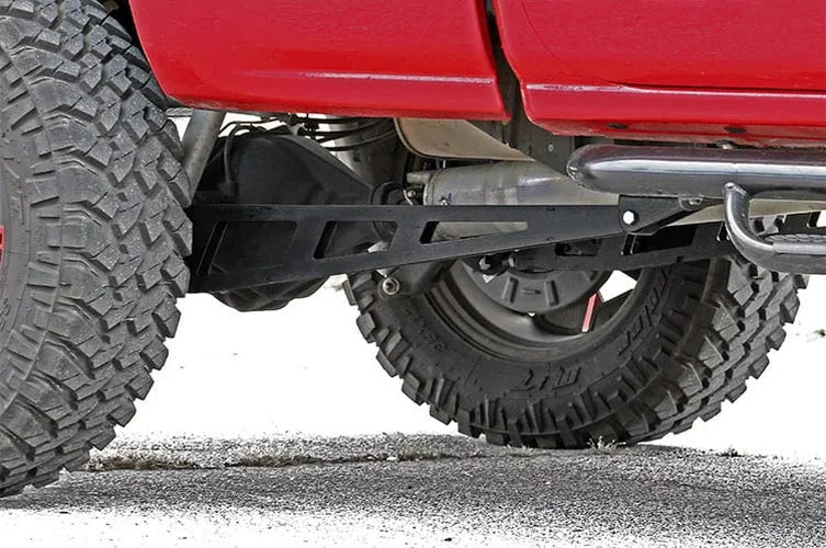 Rough Country Traction Bar Kit | Chevy Silverado & GMC Sierra 1500 4WD (2007-2018 & Classic) 1069 - Installation View