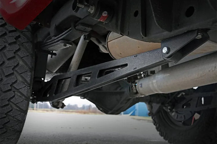 Rough Country Traction Bar Kit | Chevy Silverado & GMC Sierra 1500 4WD (2007-2018 & Classic) 1069 - Installation View