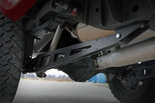 Load image into Gallery viewer, Rough Country Traction Bar Kit | Chevy Silverado &amp; GMC Sierra 1500 4WD (2007-2018 &amp; Classic) 1069 - Installation View