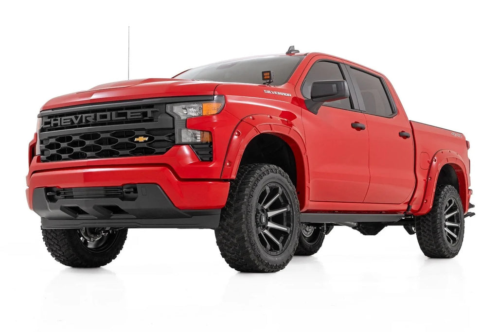 Rough CountryPower Running Boards | HT-Series | Crew Cab | Chevy/GMC 1500/2500HD/3500HD (19-26)ESR51920 - Installation View