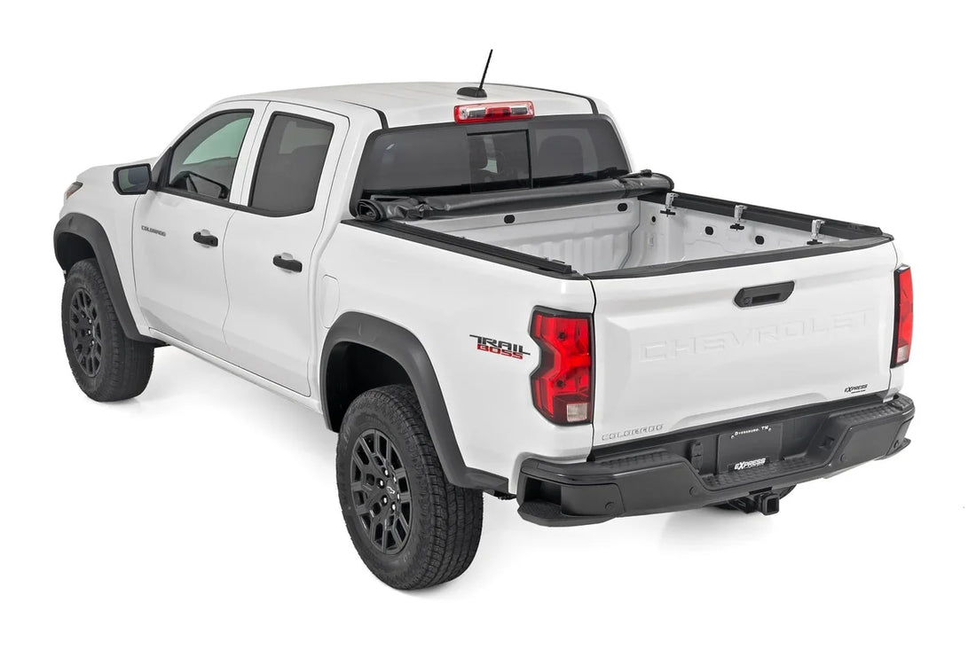Rough CountrySoft Roll Up Bed Cover | 5' Bed | Chevy/GMC Canyon/Colorado 2WD/4WD (15-26)42120500 - Installation View