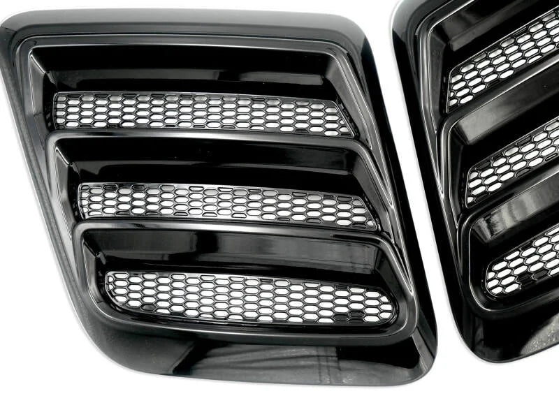 Roush Hood Heat Extractors - Gloss Black fits 2018-2023 Ford Mustang - Installation View