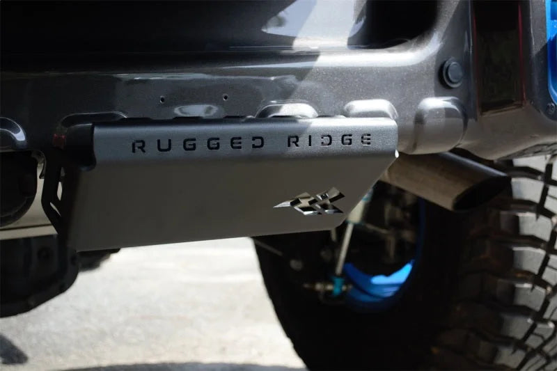 Rugged Ridge 07-23 Jeep Wrangler JK/JKU/JL/JLU & 20-23 Gladiator Hitch Skid Plate 2in. Rec - Tex Blk - Installation View
