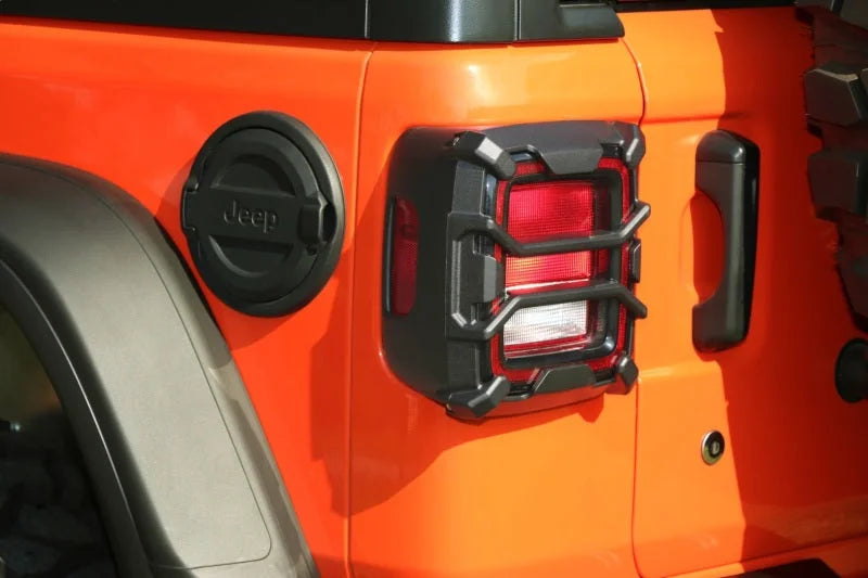Rugged Ridge 18-20 Jeep Wrangler JL Elite Tail Light Guard - Detail View