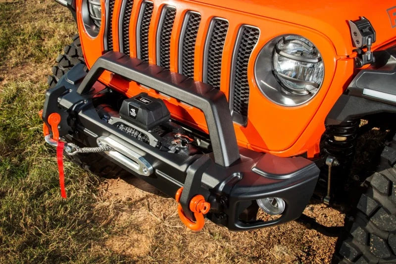 Rugged Ridge 18-22 Jeep Wrangler JL/JT Grille Arcus Front Bumper Stamped Steel Overrider Bar - Installation View