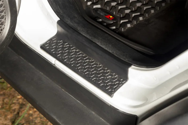 Rugged Ridge 2018-20 Jeep Wrangler JL / 2020 Jeep Gladiator All Terrain Door Entry Guard Kit - Detail View