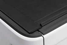 Load image into Gallery viewer, Rugged Ridge Armis Retractable Locking Bed Cover w/o Trail Rails 20-21 Jeep Gladiator JT - Additional View 5