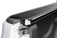 Load image into Gallery viewer, Rugged Ridge Armis Retractable Locking Bed Cover w/o Trail Rails 20-21 Jeep Gladiator JT - Additional View 8