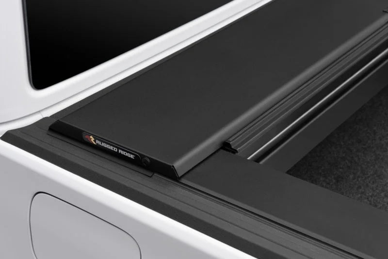 Rugged Ridge Armis Retractable Locking Bed Cover w/o Trail Rails 20-21 Jeep Gladiator JT - Additional View 9