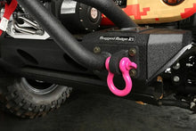 Load image into Gallery viewer, Rugged Ridge Pink 3/4in D-Ring Shackles - Side View