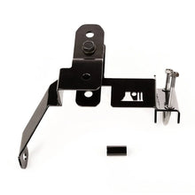 Load image into Gallery viewer, Rugged Ridge Rear Track Bar Relocation Bracket 07-18 Jeep Wrangler JK - Installation View