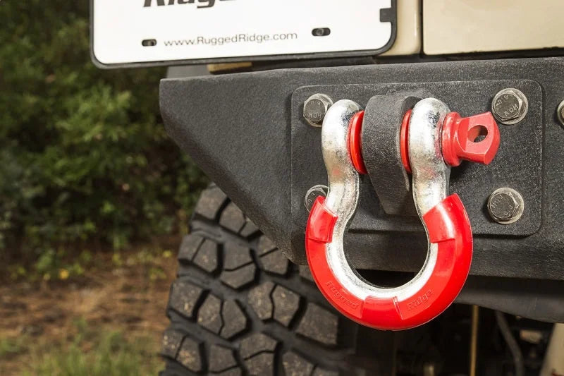 Rugged Ridge Red 3/4in D-Ring Isolator Kit - Installation View