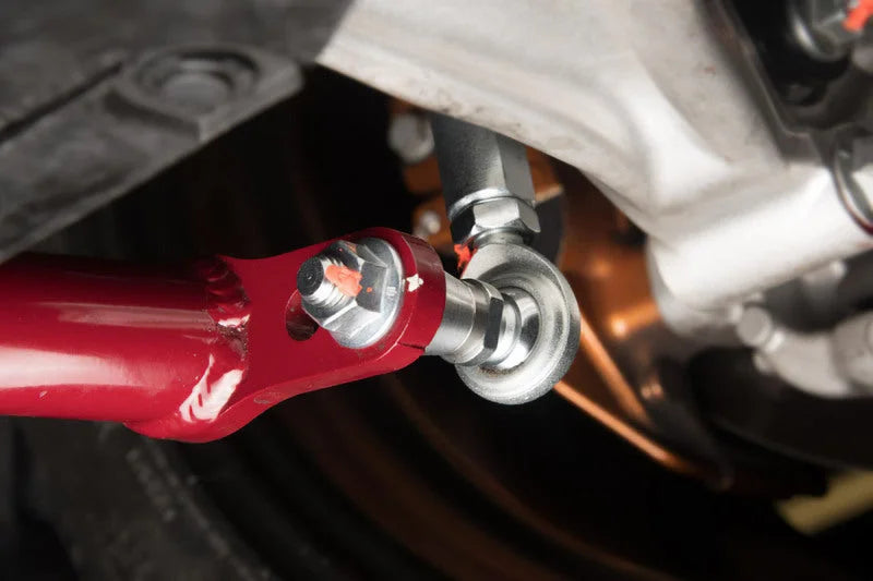 SPL Parts 2008+ Nissan GTR (R35) Front Swaybar Endlinks - Installation View