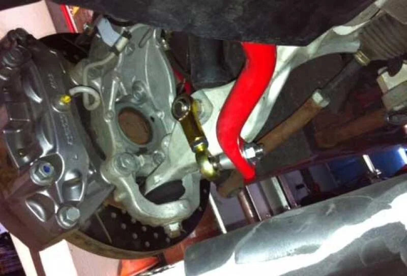 SPL Parts 2009+ Nissan 370Z Front Swaybar Endlinks - Installation View