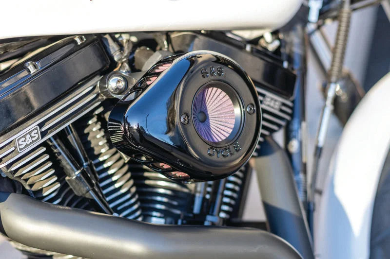S&S Cycle 08-16 Touring/16-17 Softail Models Stealth Air Stinger Kit w/ Gloss Black Teardrop - Back View