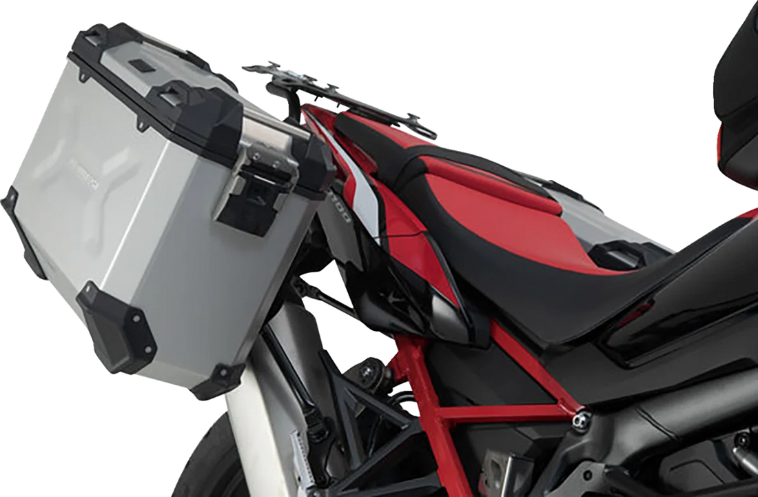SW-MOTECH Adventure Luggage System - Silver - Honda Africa Twin '19-'21 ADV.01.950.75002/S - Installation View