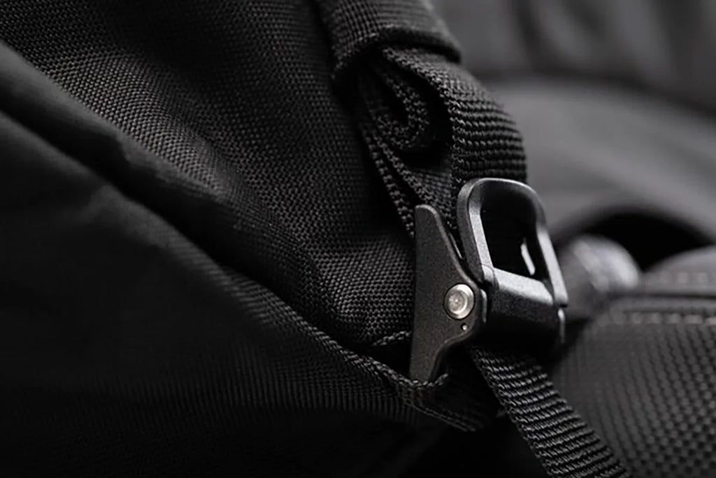SW-MOTECH ION Tail Bag L - 50 Liter BC.HTA.00.203.10000 - Side View