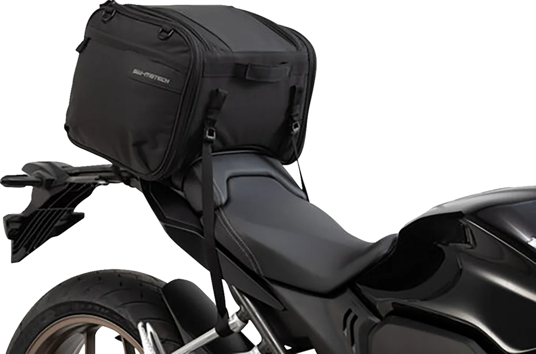 SW-MOTECH ION Tail Bag M - 26 to 36 Liter BC.HTA.00.202.10000 - Side View