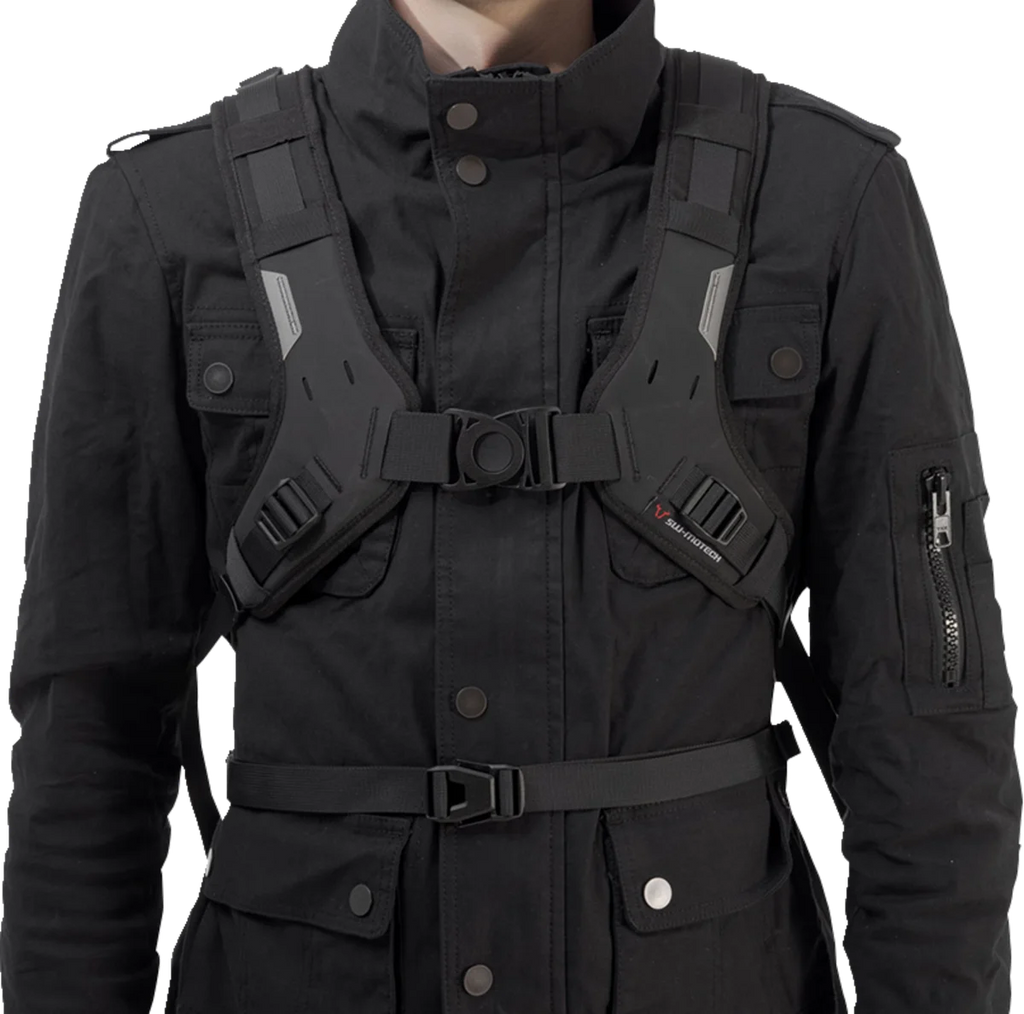 SW-MOTECH PRO Cosmo Backpack - Black/Anthracite BC.RUC.00.004.30000 - Installation View