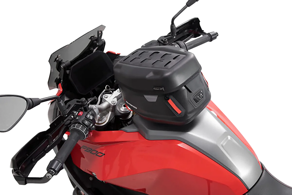SW-MOTECH PRO Yukon Tank Bag - Waterproof - Black BC.WPB.00.022.10000 - Installation View