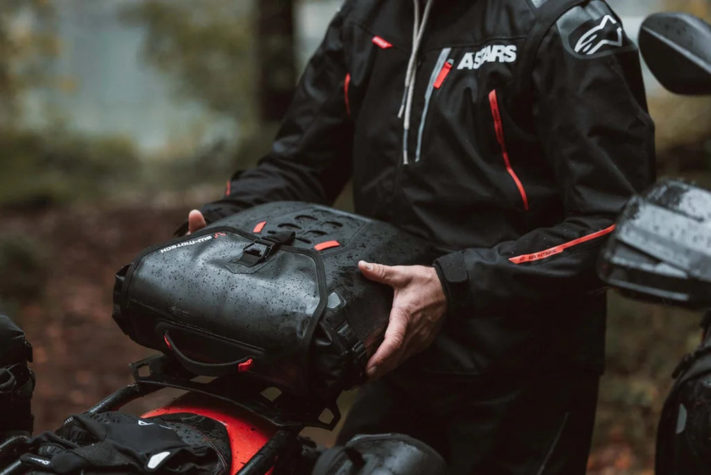 SW-MOTECH SysBag Side Bag System - Black - Triumph T100/T120 '16-'24 BC.SYS.11.743.31000B - Additional View 9