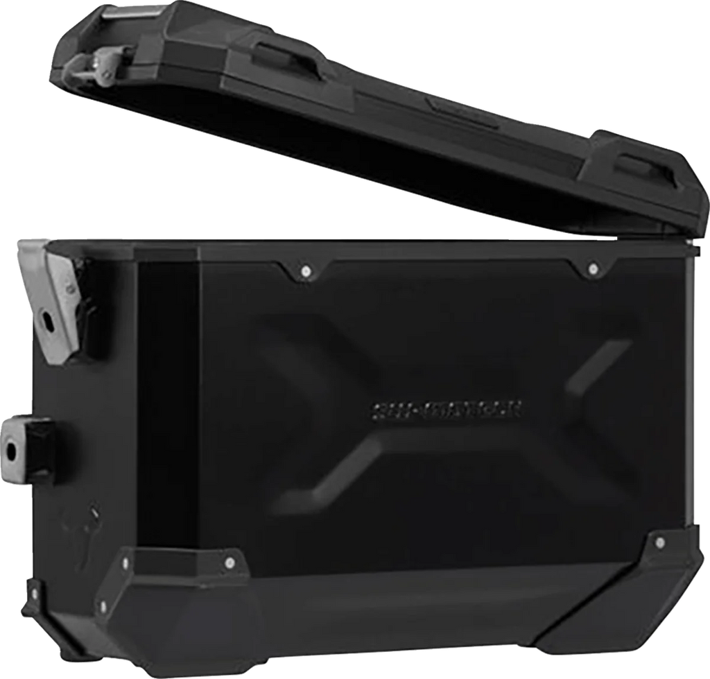 SW-MOTECH TRAX ADV Aluminum Case System - Black - Honda Africa Twin '19-'24 KFT.01.942.70001/B - Installation View