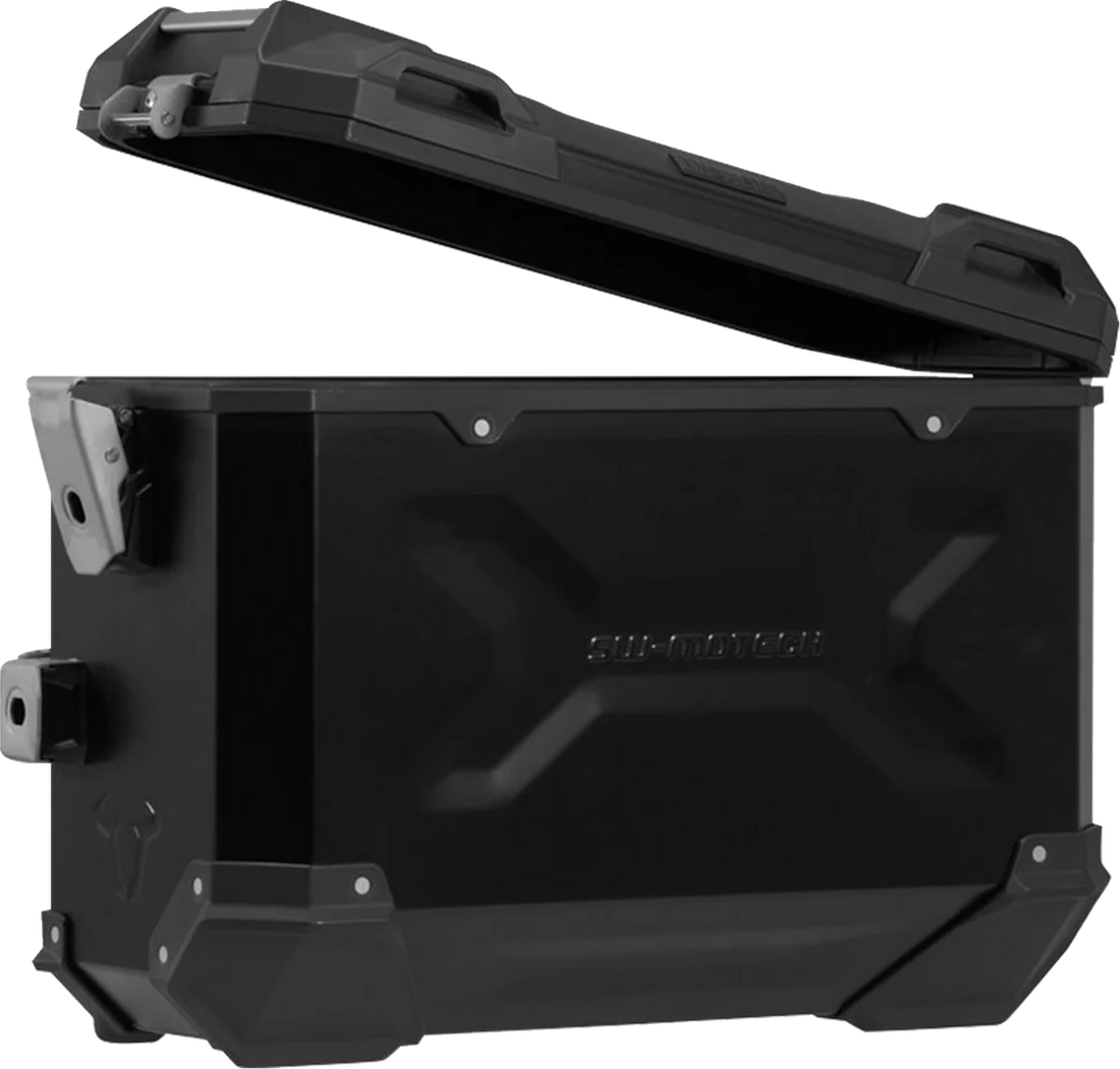 SW-MOTECH TRAX ADV Aluminum Case System - Black - Honda NC750 X '20-'24 KFT.01.841.70100/B - Installation View