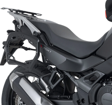 Load image into Gallery viewer, SW-MOTECH TRAX ADV Aluminum Case System - Black - Honda XL750R Transalp '24 KFT.01.070.70100/B - Additional View 5