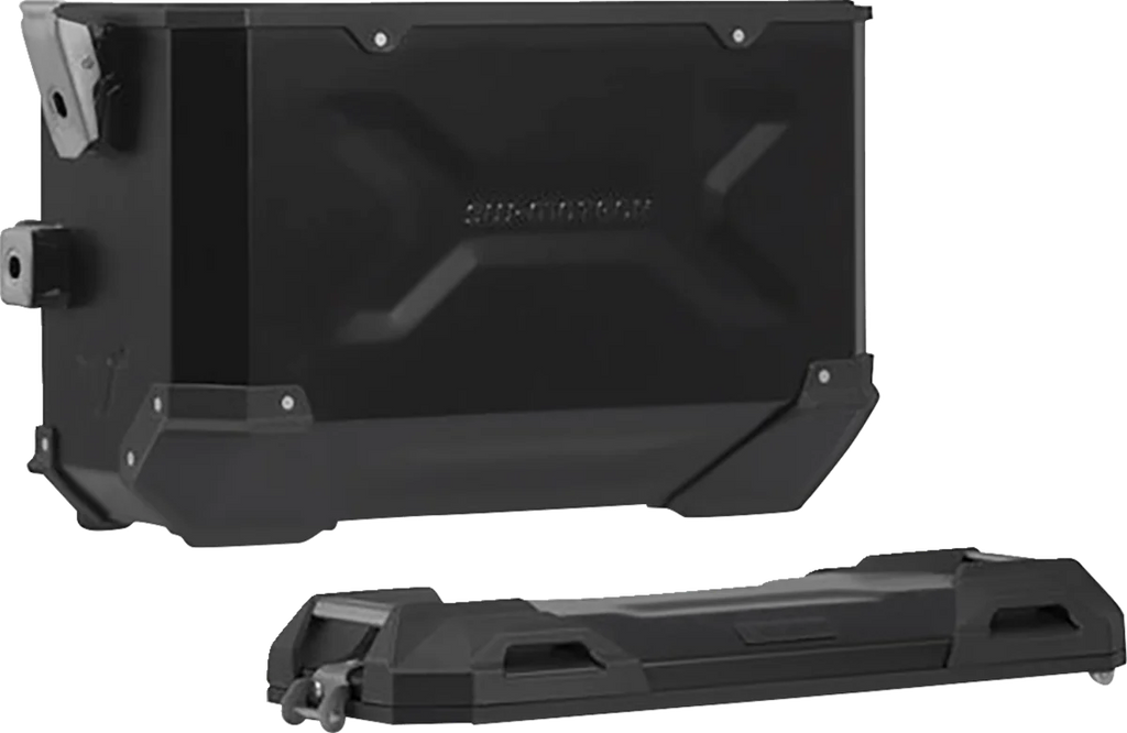 SW-MOTECH TRAX ADV Aluminum Case System - Black - Suzuki V-Strom 1050 DE '23-'24 KFT.05.965.70000/B - Back View