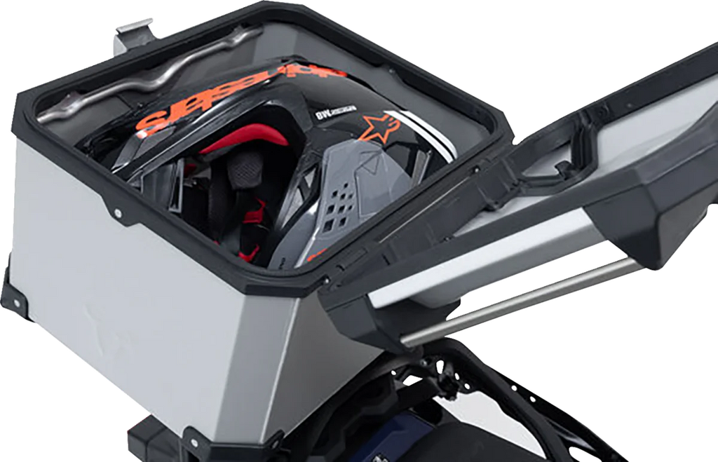 SW-MOTECH TRAX ADV Top Case System - Silver - Yamaha Tracer 9 GT '21-'24 GPT.06.921.70000/S - Installation View