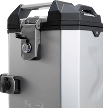 Load image into Gallery viewer, SW-MOTECH TRAX Lock Set - EVO - 9 Matching Locks with Keys QLS.00.046.15100 - Installation View