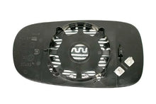 Load image into Gallery viewer, Saab Door Mirror Glass 32-101-179