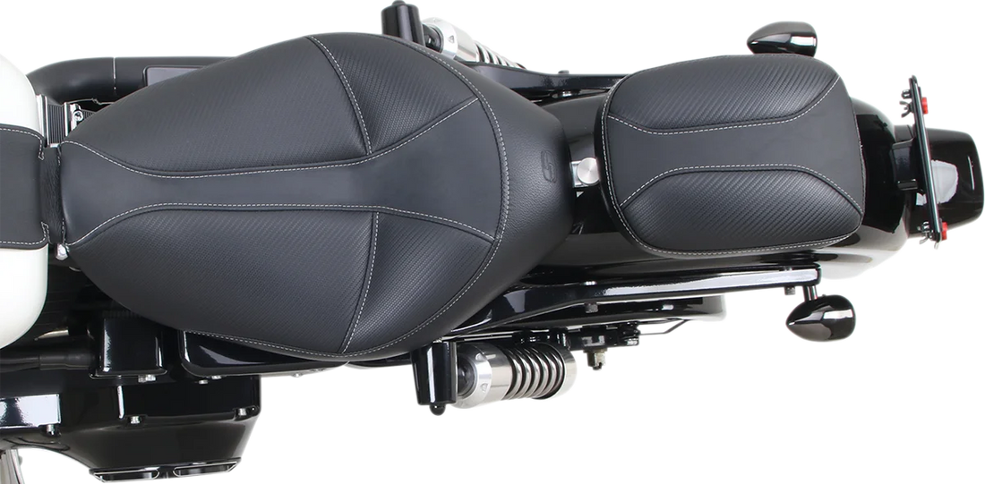 Saddlemen Dominator Pad - 7" SA1008 - Installation View