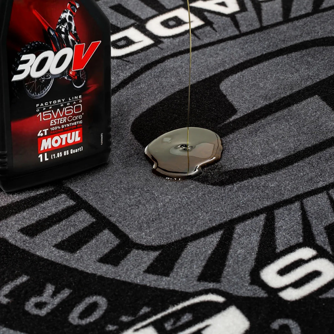 Saddlemen Floor Mat - 78.5" x 31.5" FM-002 - Detail View