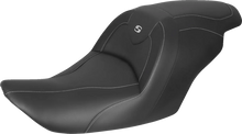 Load image into Gallery viewer, Saddlemen Roadsofa™ Carbon Fiber Seat - Carbon Fiber - without Backrest - GL1800 '14-'17 H23-20-185 - Main Product View